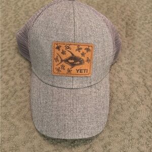 YETI Heather Gray Fish Emblem Hat